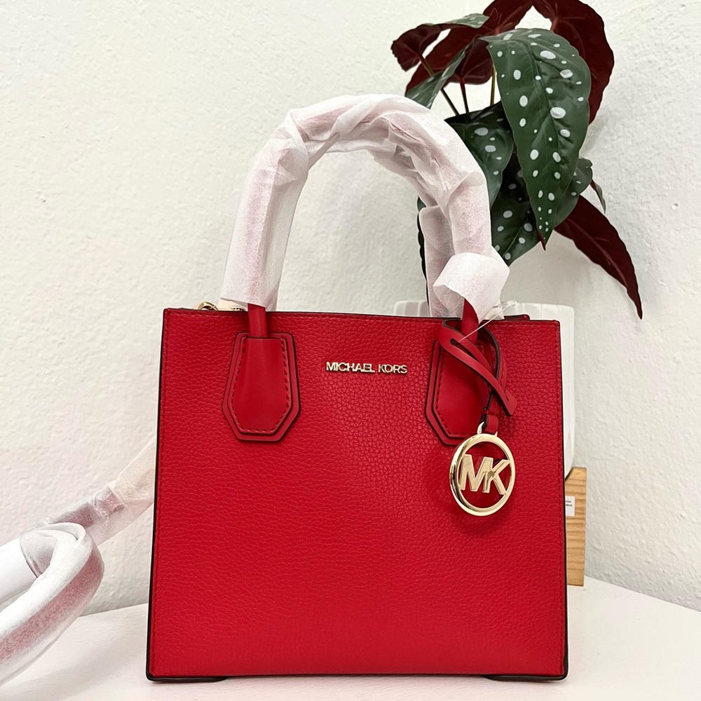 Michael Kors Mercer Medium Pebbled Leather Crossbody Bag